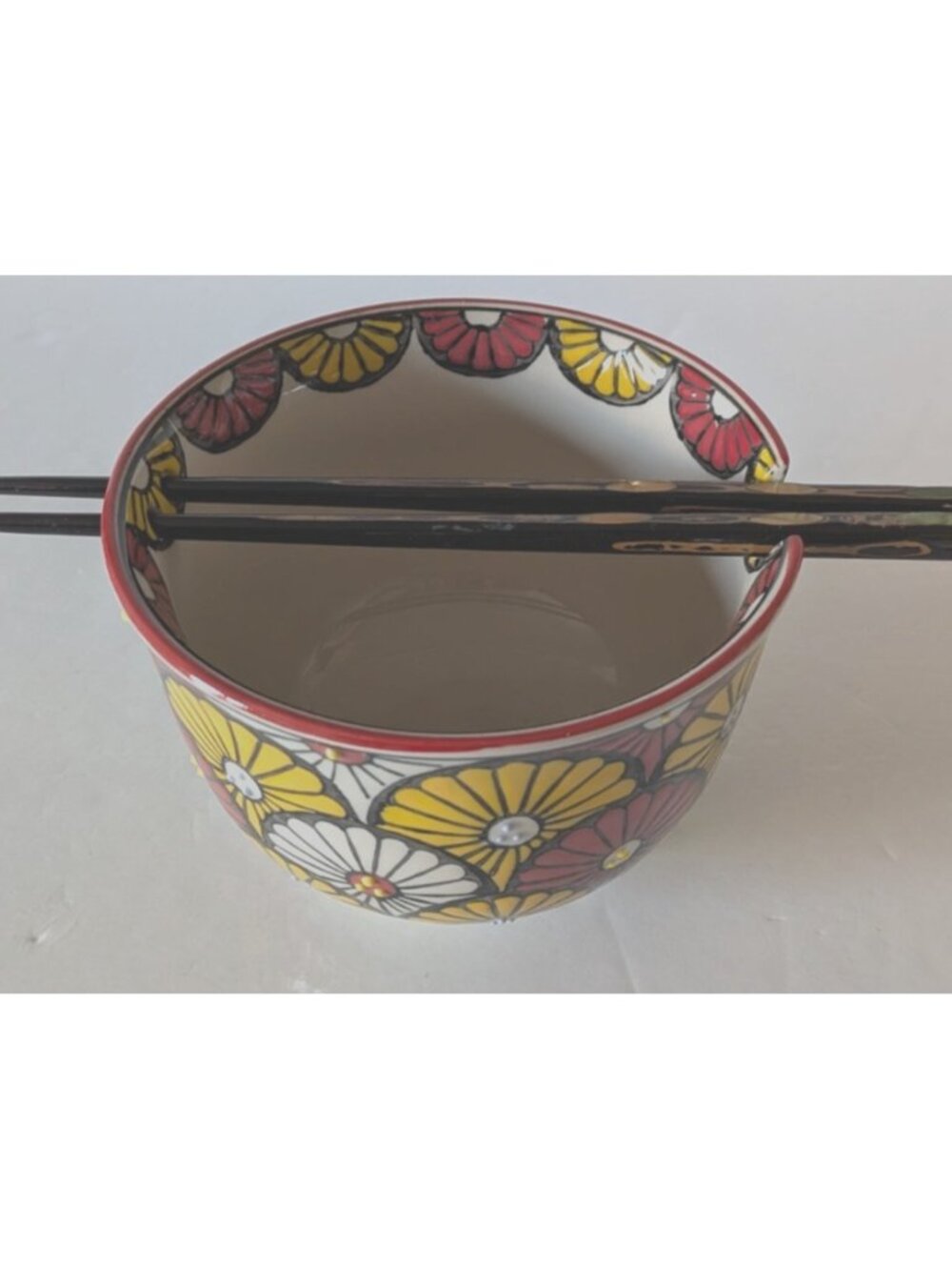 Yokohama Studio Hand Painted Ramen/Soup Bowl Chopstick Rest Ceramic Floral 4 In